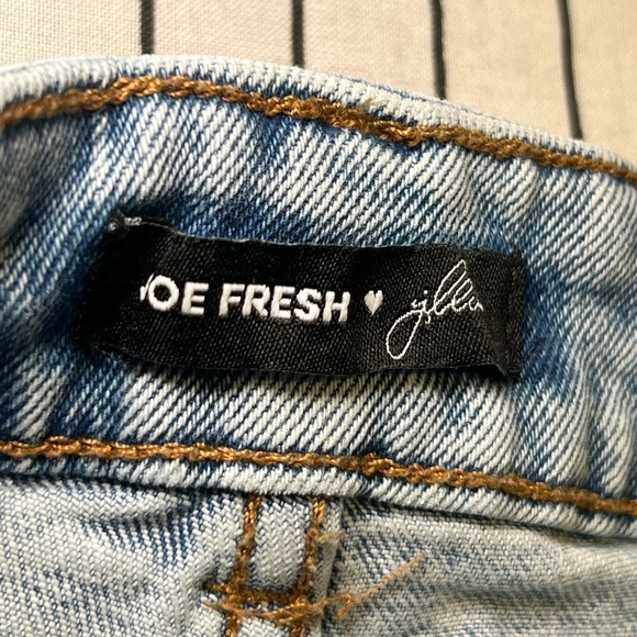 Joe Fresh X Jillian Harris High rise, straight jeans. Size 25. - Picture 10 of 11